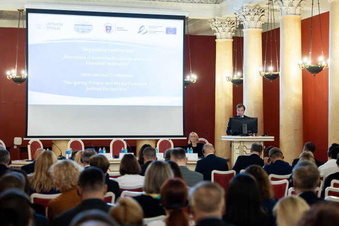 Tarptautinėje konferencijoje aptartos privatumo apsaugos ir žiniasklaidos laisvės derinimo teismuose problemos